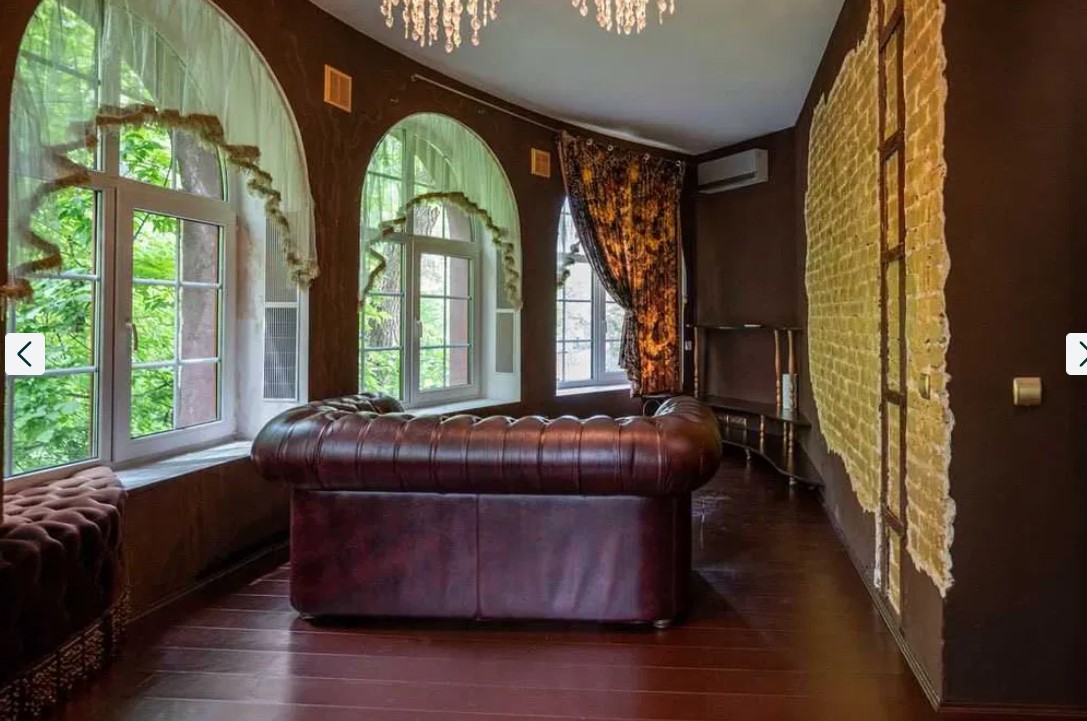 Під Києвом здають будинок за 100 тисяч гривень на добу: як він виглядає